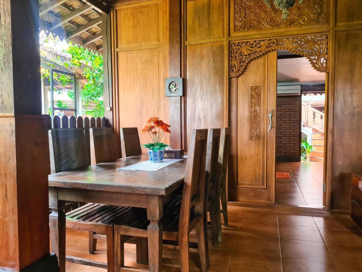 Ndalem Suryo Saptono Guest House Tugu エクステリア 写真